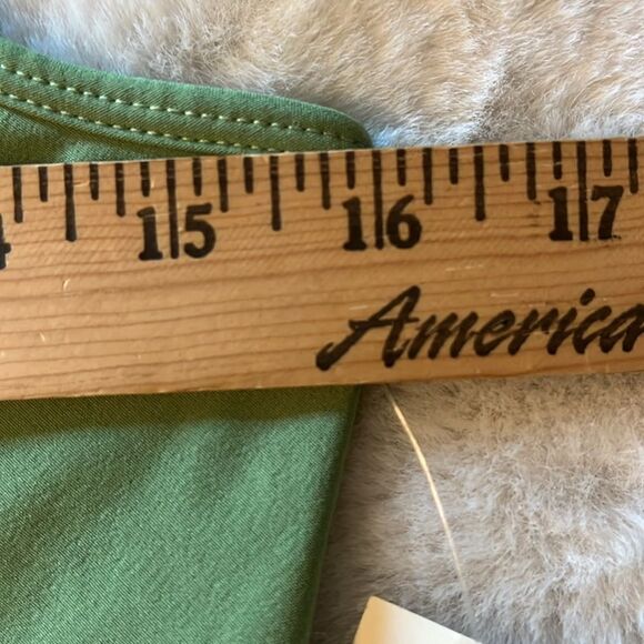 New! Abercrombie & Fitch Traveler Athletic Dress Green w/ built- in shorts NWT - Picture 7 of 15